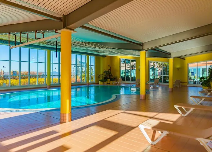 瑞里博格酒店 酒店