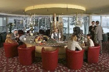 瑞里博格酒店 酒店 4*